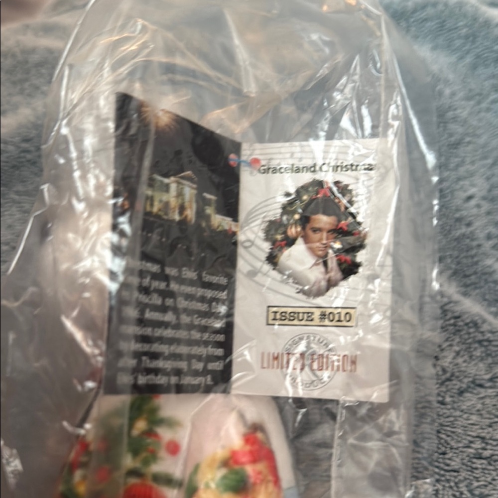 Elvis Presley Christmas Teddy Bear - Picture 6 of 7